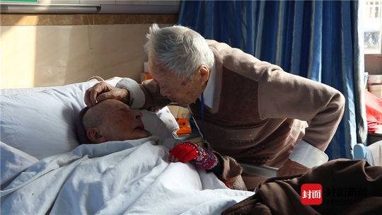 咸鱼一家的穿书生活