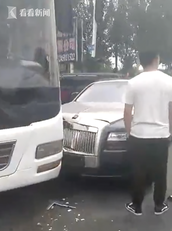 重生年代：带物资空间种田致富