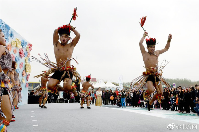 一票难求！它为什么能成新疆旅游列车“天花板”？截图3