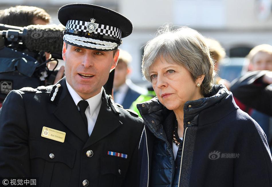 《诗意盎然的红楼梦赏析》新书发布会暨研讨会在北京举行。截图4