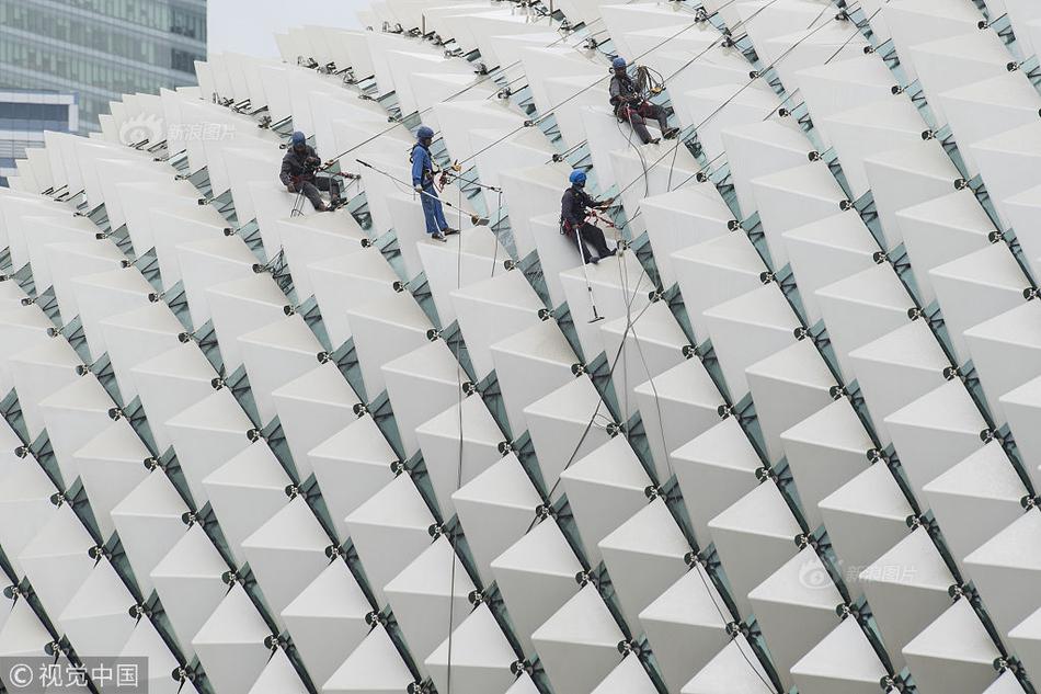 清明节假期期间，共有201万人次进出澳门。截图3