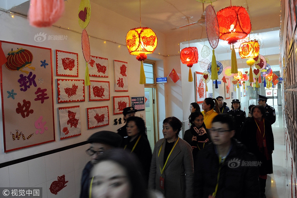 香港展出超过60件毕加索作品截图4