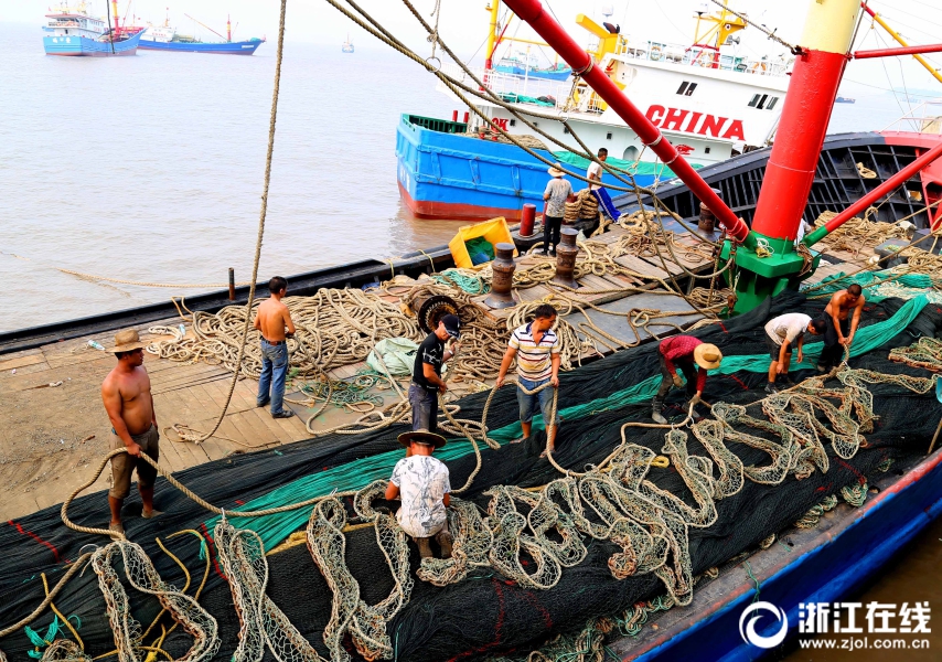 在保护农田的过程中，一寸耕地都不能损失。截图4