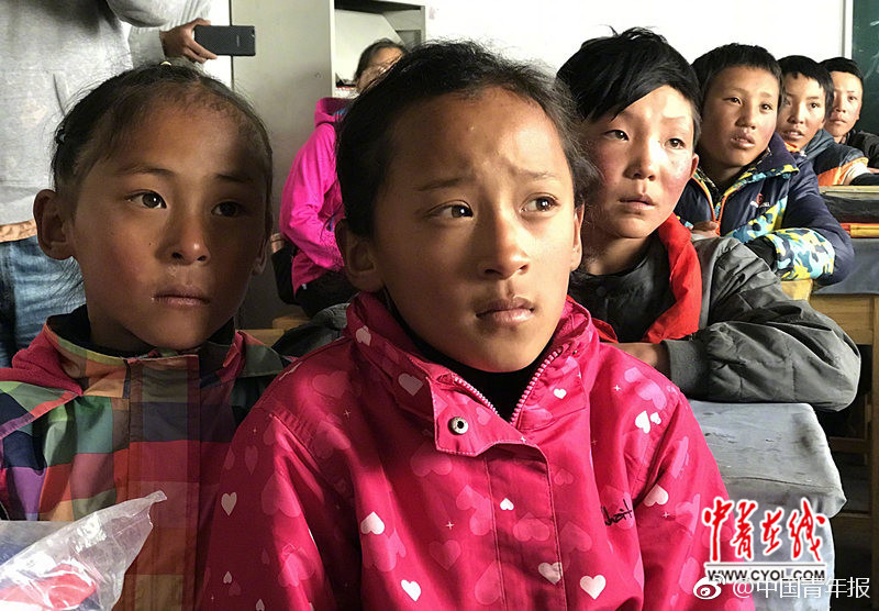 香港故事 | “共享钢琴”在城市中奏响温暖浪漫的乐章截图2