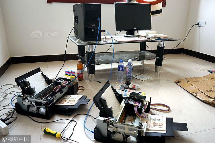 深夜，“旅行者身边的人们”温暖着回家的路。截图2