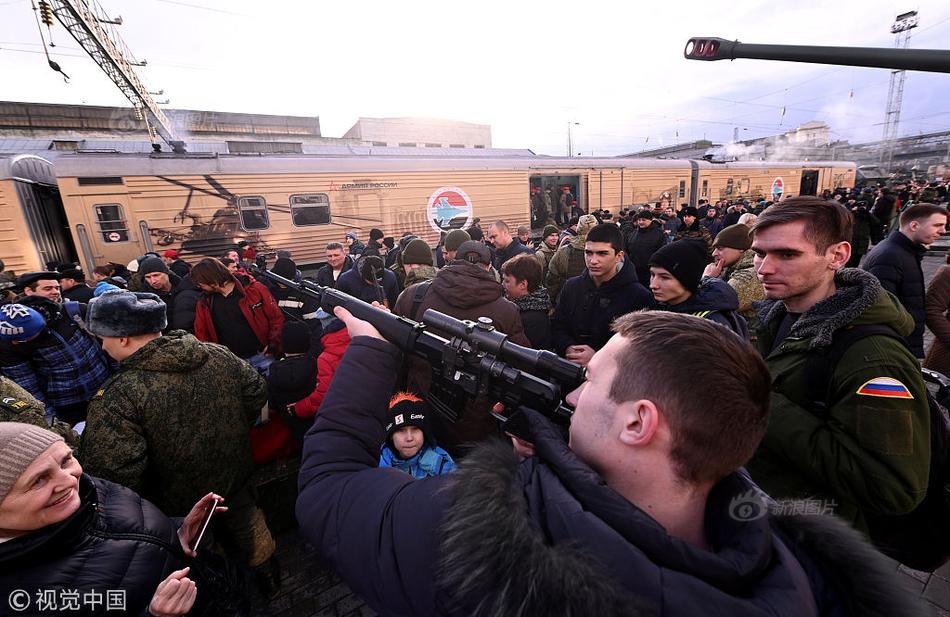 香港迪士尼乐园捐赠500万港元，用于支持患病儿童和青少年的发展。截图0