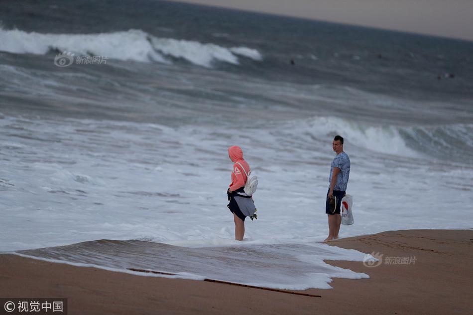 直播：美女领导成媳妇！火爆全网