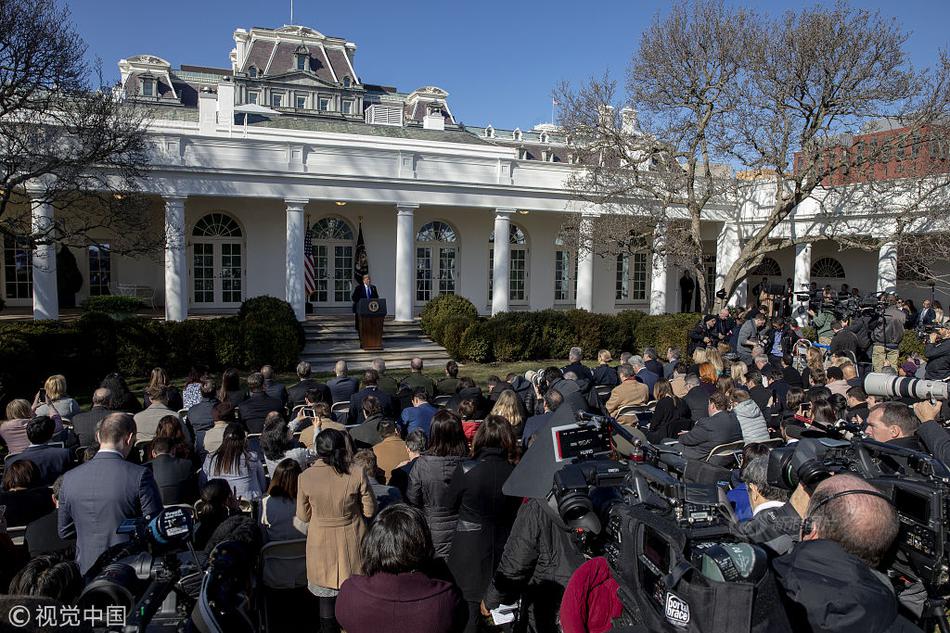 中央财政经济委员会相关官员表示，预计2025年经济增长率将达到5%左右。截图2