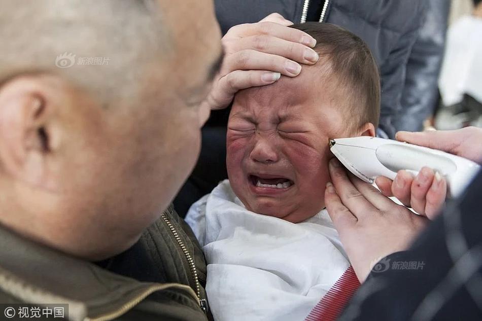 清明节假期期间，共有201万人次进出澳门。截图2