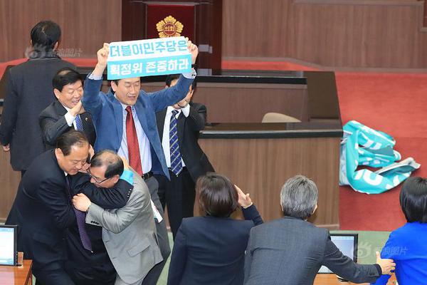 为加快智慧农业发展，四个部门发布了《2025年数字农村发展工作重点》。截图3