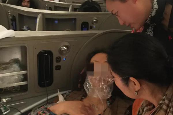 在组织有序的情况下，带着紧迫感进入最后的冲刺阶段——香港特别行政区政府全国运动会统筹办公室主任杨德强访谈。截图1