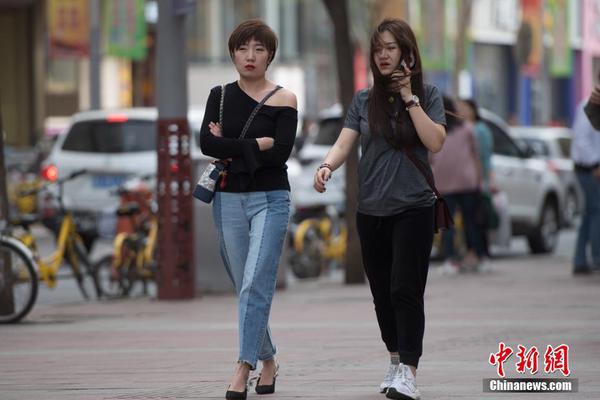 在离婚夫妇争夺子女监护权的情况下，谁更适合担任监护人？截图2