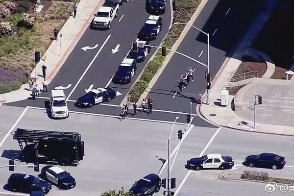 末世：囤货百亿，开局万倍返还