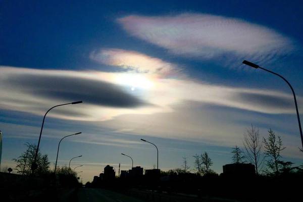 香港赛马会新赛季即将拉开帷幕，为赛马旅游业带来新的亮点。截图3