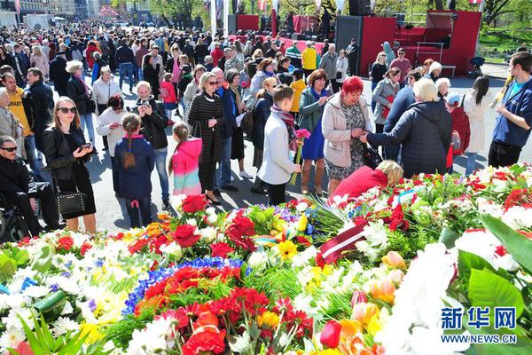 国家市场监督管理总局指导8家平台企业开展食品安全管理自律大会。截图2