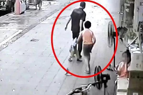 炮灰小师妹发疯后，全宗门求放过