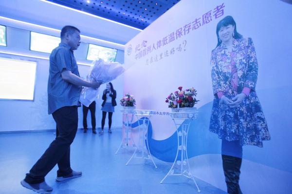 国务院办公厅和中央军委办公厅印发了《兵役登记条例》。截图2