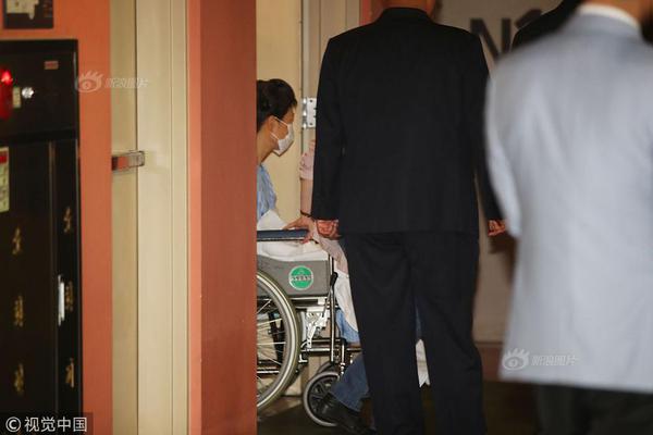 赴泰国旅游的外国游客数量同比下降7.08%。截图4