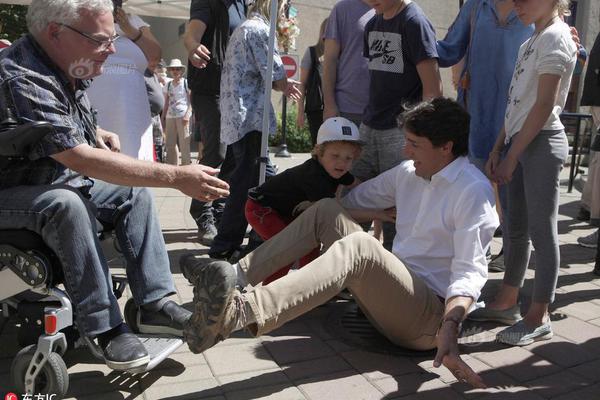 子孙烧香，把我供成真仙了