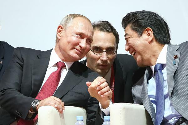 穿书九零，大佬的炮灰前妻觉醒了