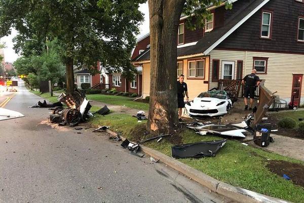 天灾，我靠零元购在末世躺赢