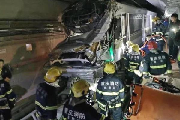 lol：我能听到敌方队聊！