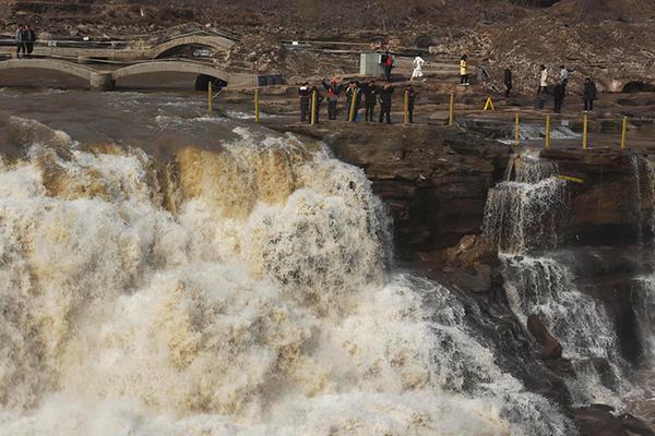 天空滑雪世界杯北京站：葛春雨、苏一鸣、赵英旭晋级决赛。截图3