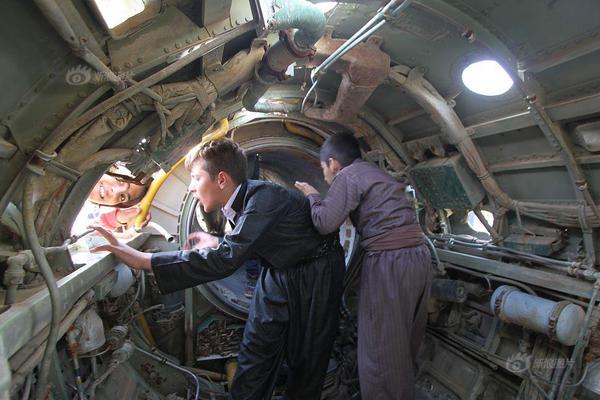 中国人民银行报告称，今年前十个月人民币贷款增加了14.97万亿元人民币。截图0