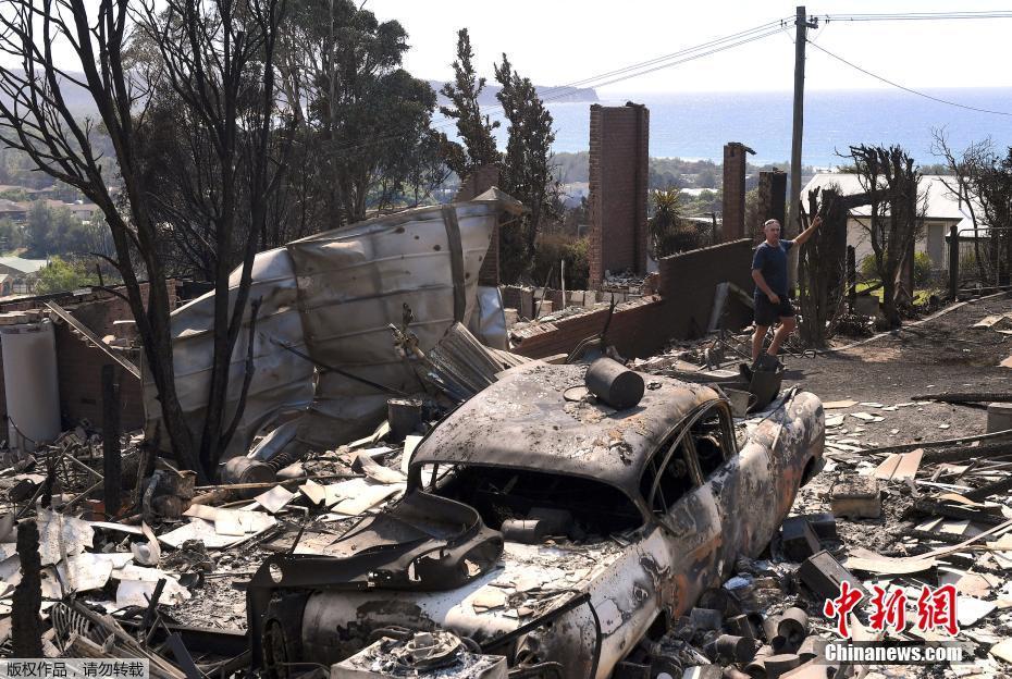 香港——赛马界以喜庆的气氛庆祝国庆节。截图4