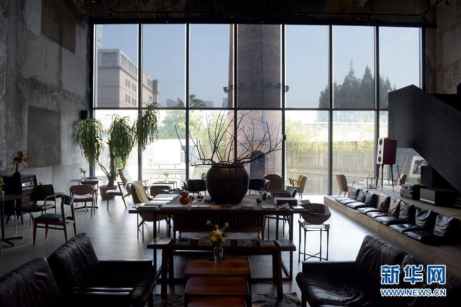 地位显赫的小山村截图0