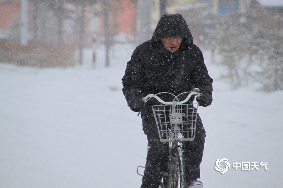 携手并肩，互相支持和帮助——香港火灾救援和救济工作后的护理团队截图0